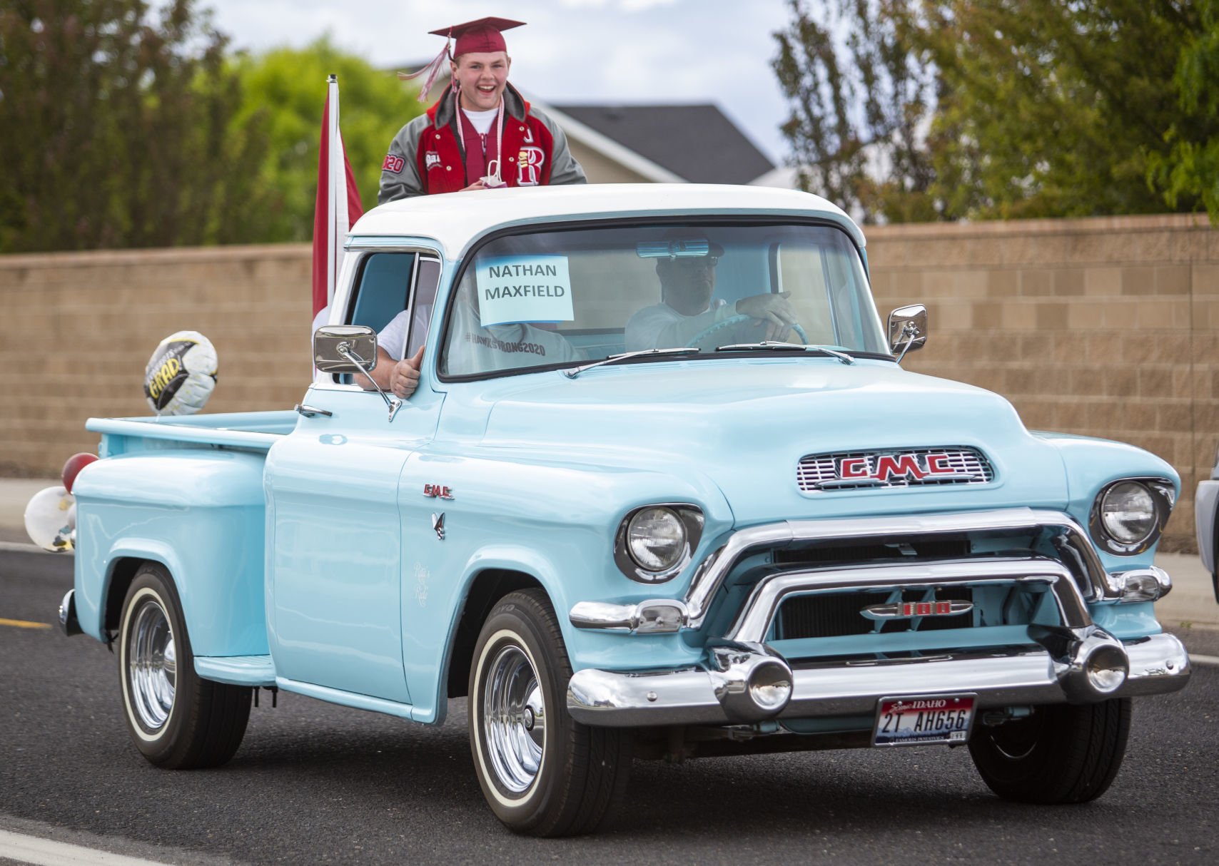 Canyon Ridge seniors honored in graduation parade